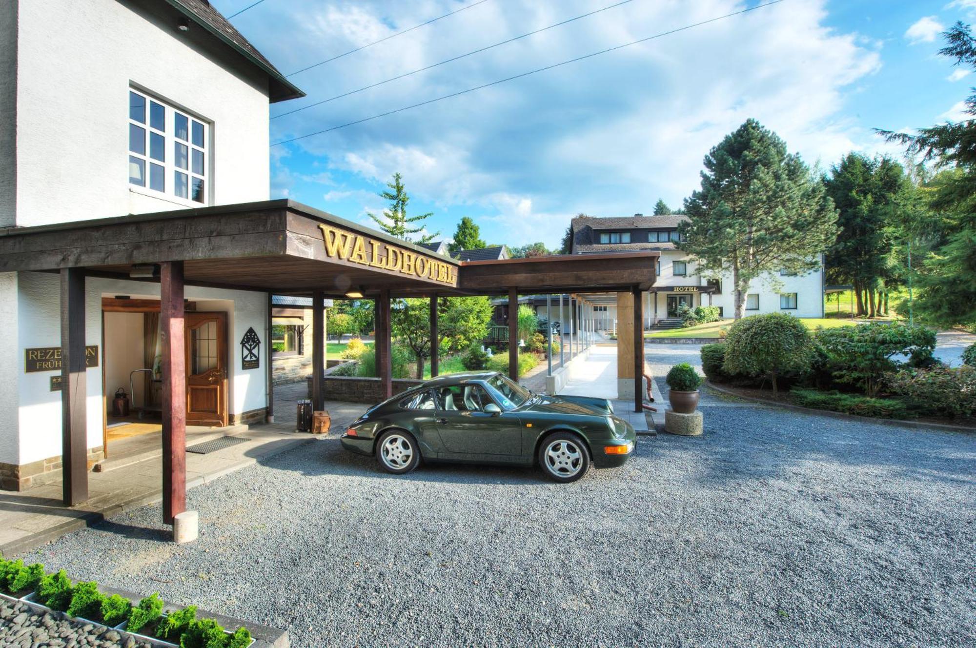 Romantik Waldhotel Mangold Бергіш-Гладбах Екстер'єр фото