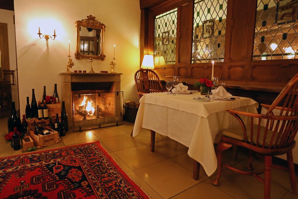 Romantik Waldhotel Mangold Бергіш-Гладбах Екстер'єр фото