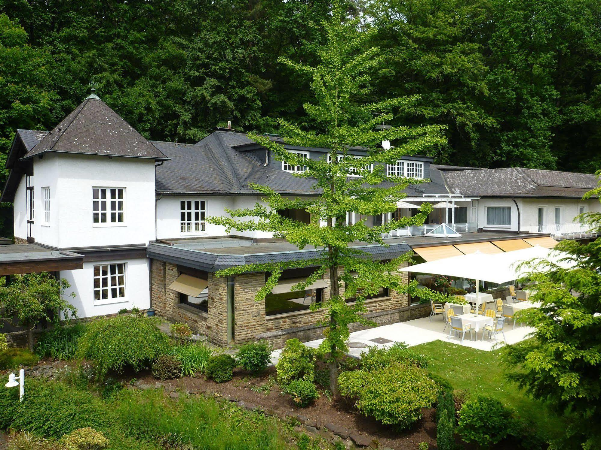 Romantik Waldhotel Mangold Бергіш-Гладбах Екстер'єр фото