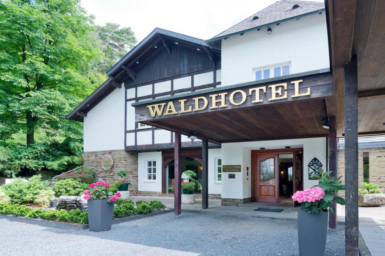 Romantik Waldhotel Mangold Бергіш-Гладбах Екстер'єр фото